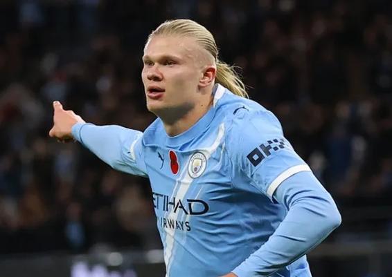 哈兰德vs热刺数据:1助攻,2射0正,4次关键传球全场最高