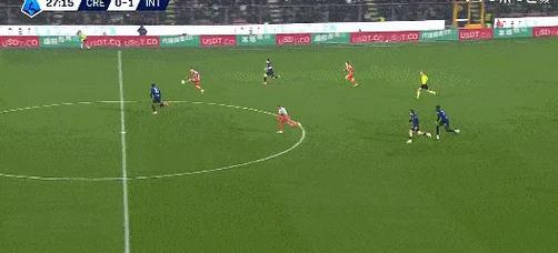 博纳佐利制造良机,瓦尔迪单刀被索默出击破坏