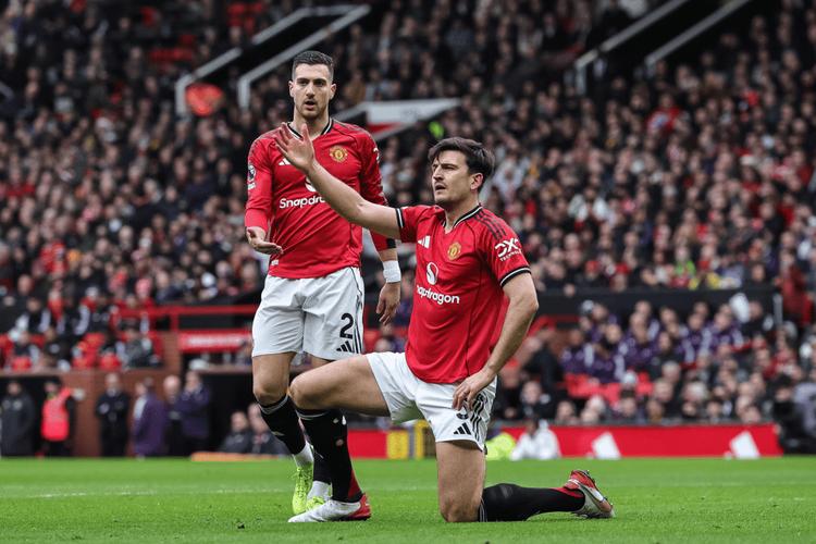 马奎尔vs富勒姆数据:1送点,4抢断4解围1拦截,13对抗11胜