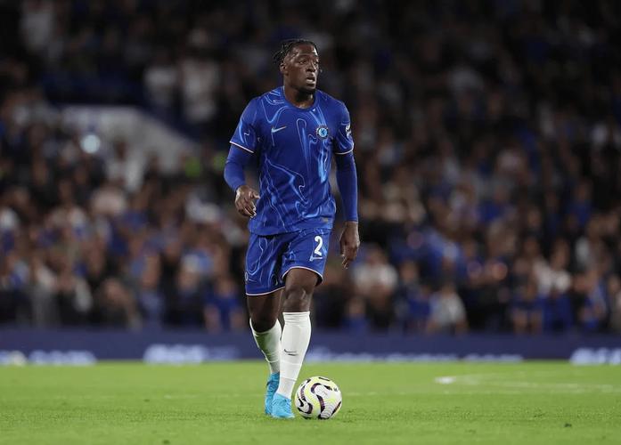 记者:迪萨西已开始接受西汉姆联为他安排的体检