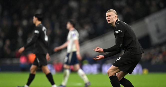 在新托特纳姆热刺球场曼城首次战平,目前战绩为3胜1平6负